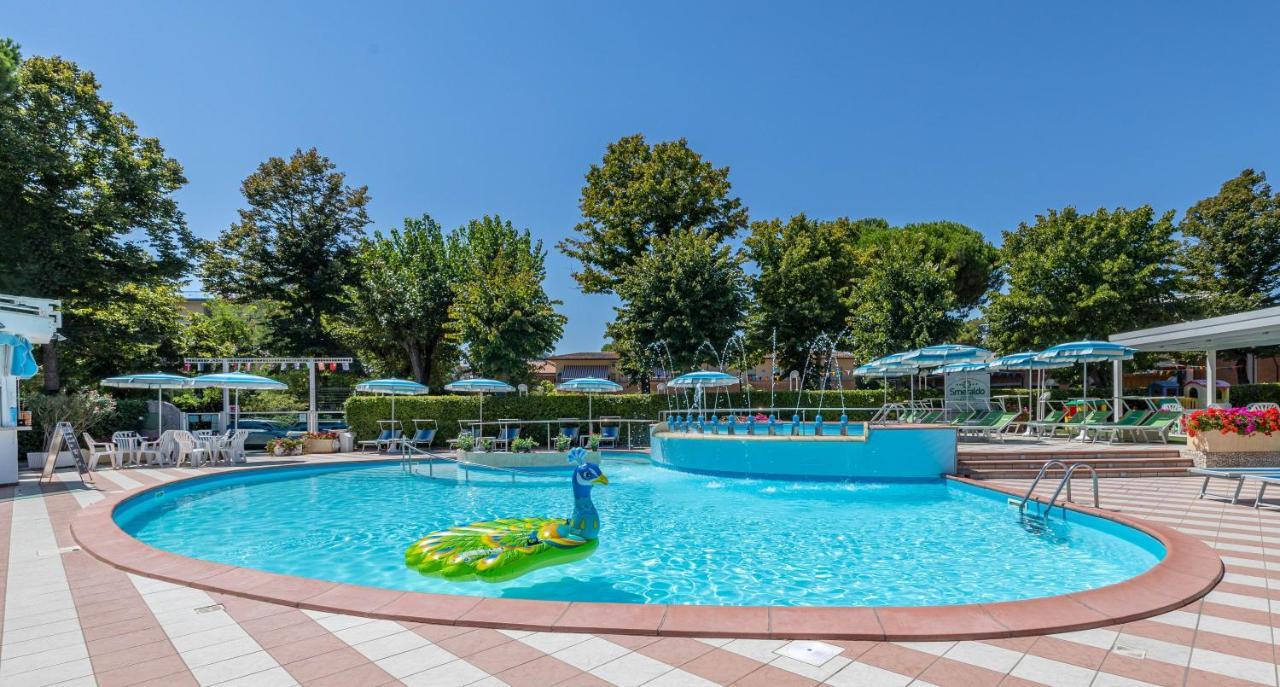 Hotel Smeraldo Cesenatico Ngoại thất bức ảnh