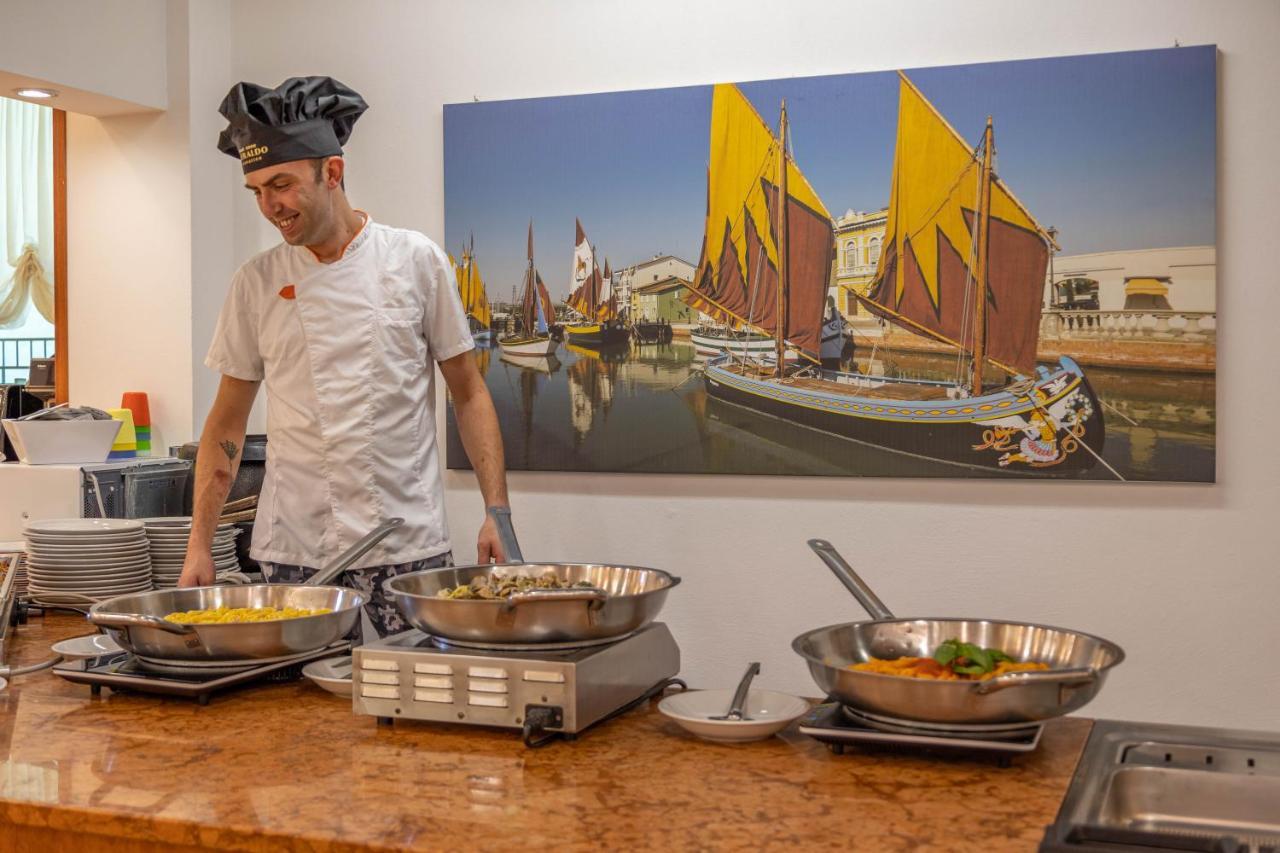 Hotel Smeraldo Cesenatico Ngoại thất bức ảnh