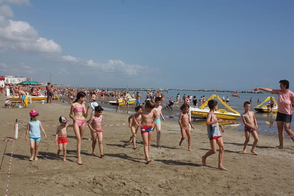 Hotel Smeraldo Cesenatico Ngoại thất bức ảnh