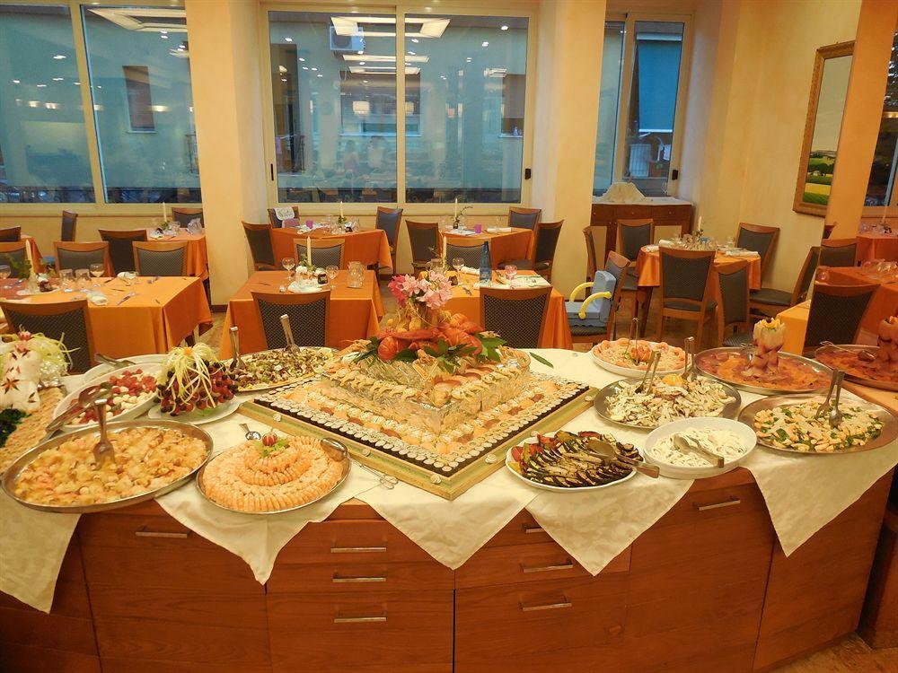 Hotel Smeraldo Cesenatico Ngoại thất bức ảnh