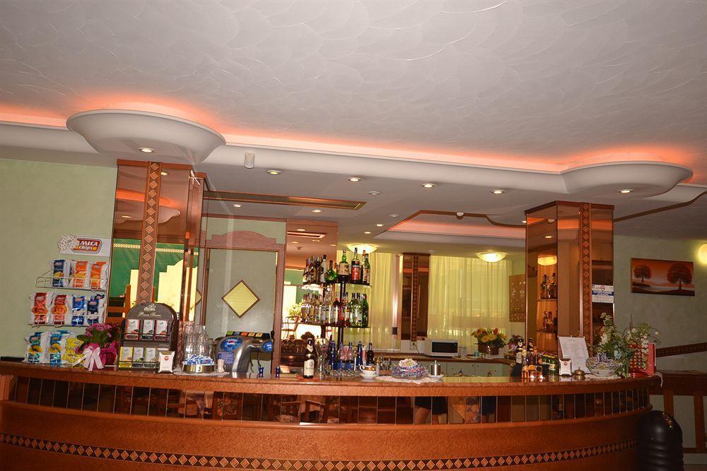 Hotel Smeraldo Cesenatico Ngoại thất bức ảnh