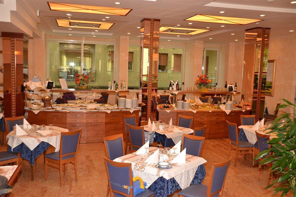 Hotel Smeraldo Cesenatico Ngoại thất bức ảnh