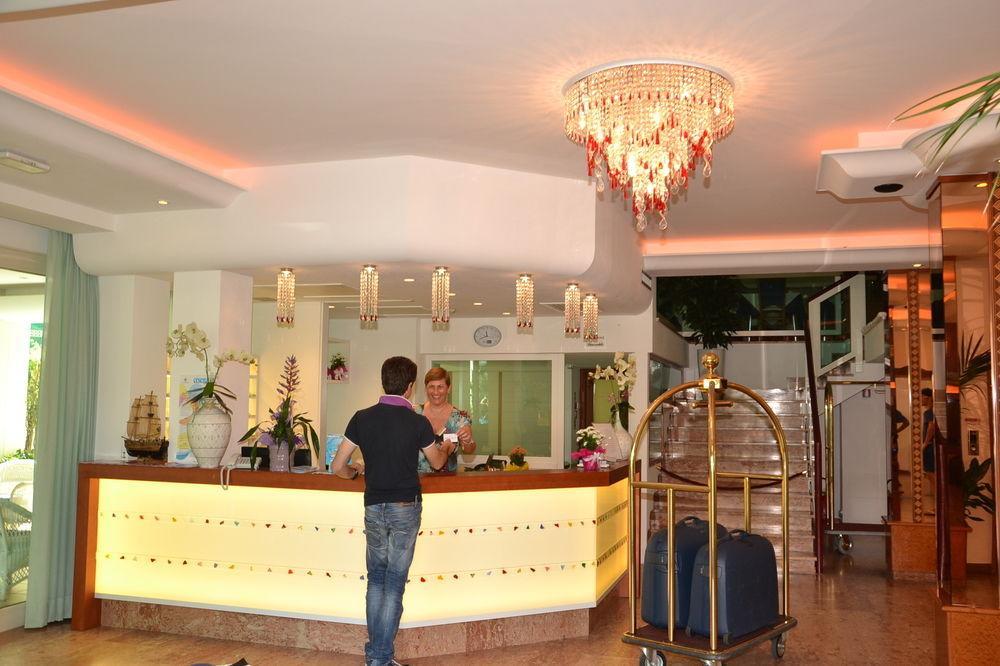 Hotel Smeraldo Cesenatico Ngoại thất bức ảnh